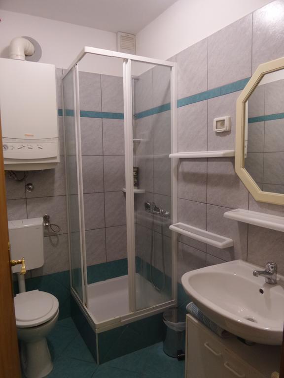 Apartmani Lina ウマグ エクステリア 写真
