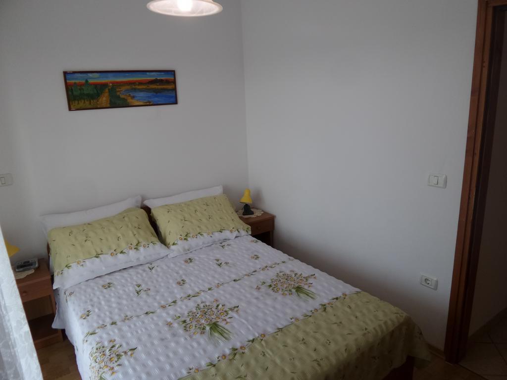 Apartmani Lina ウマグ エクステリア 写真
