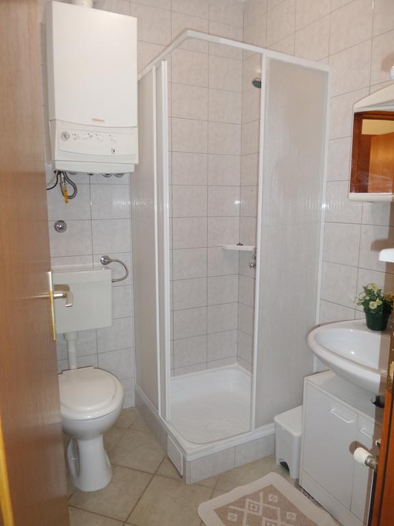 Apartmani Lina ウマグ エクステリア 写真