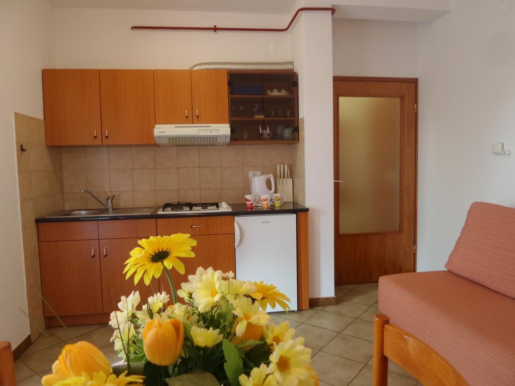 Apartmani Lina ウマグ エクステリア 写真